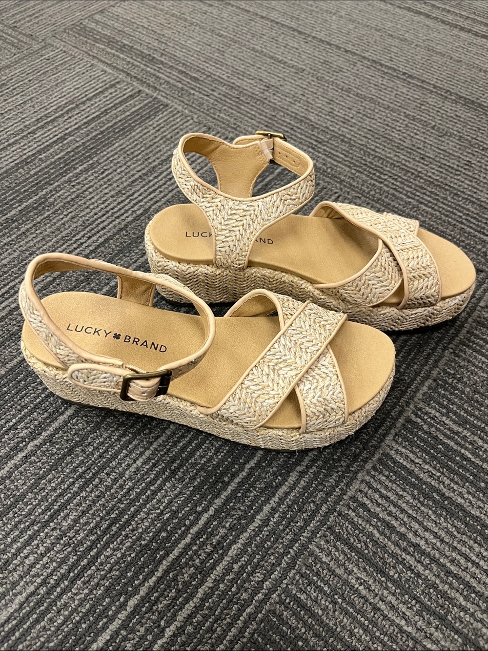 Platform sandals